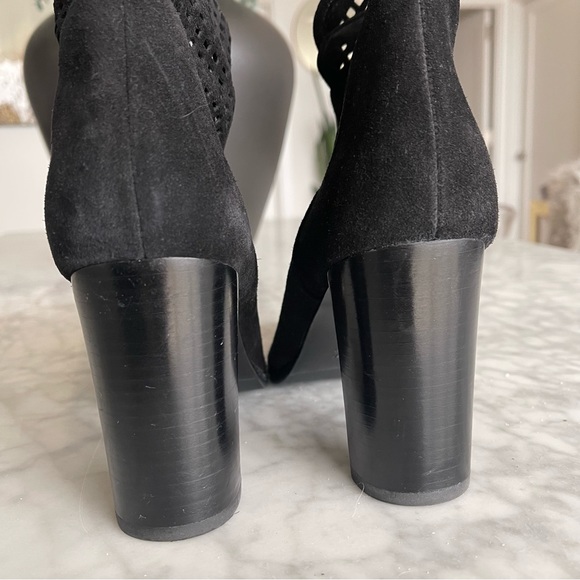 Black suede DVF boots with mesh trim - Picture 10 of 13